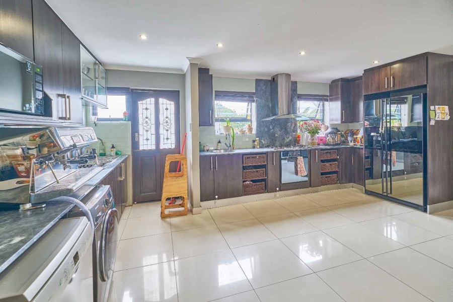 4 Bedroom Property for Sale in Flamingo Vlei Western Cape
